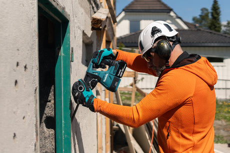 Meisling og demolering med borhammer