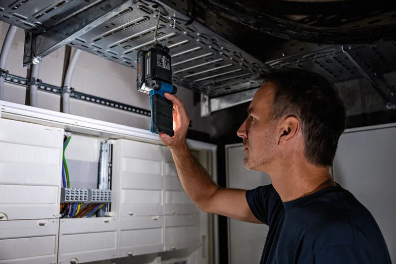 Bosch Lykt Gli 18V-800 Uten Batteri Og Lader