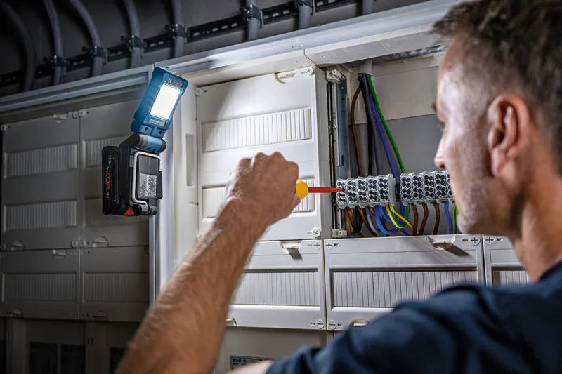 Bosch Lykt Gli 18V-800 Uten Batteri Og Lader