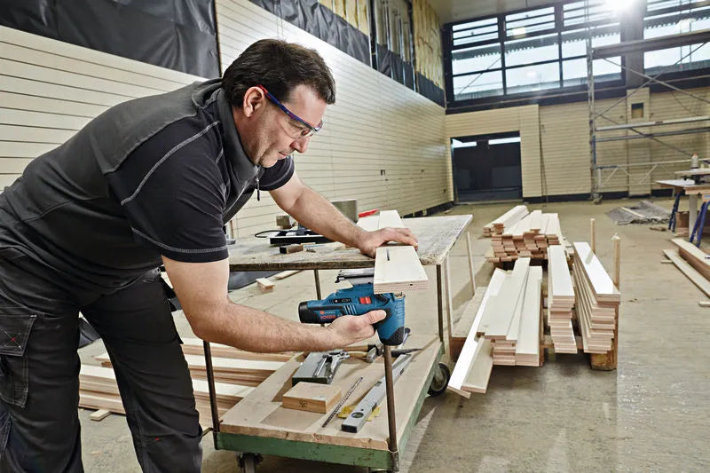 Bosch Stikksag Gst 12V-70 Uten Batteri Og Lader L-Boxx
