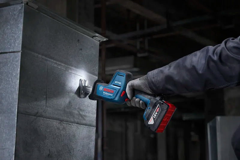 Bosch Bajonettsag GSA 18V-24 Uten Batteri Og Lader L-Boxx
