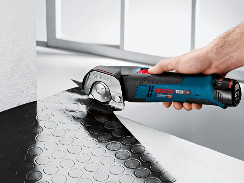 Bosch Universalskjærer Gus 12V-300 Uten Batteri Og Lader L-Boxx