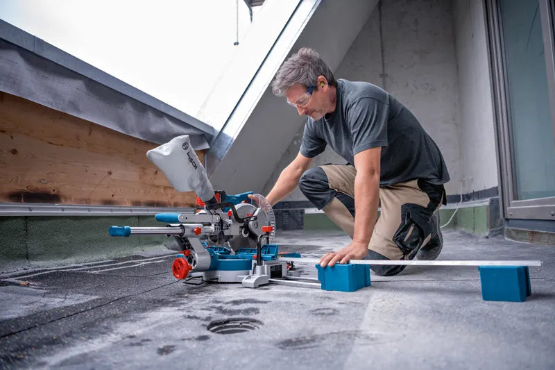 Bosch Kapp-/Gjærsag GCM 18V-216 D Uten Batteri Og Lader