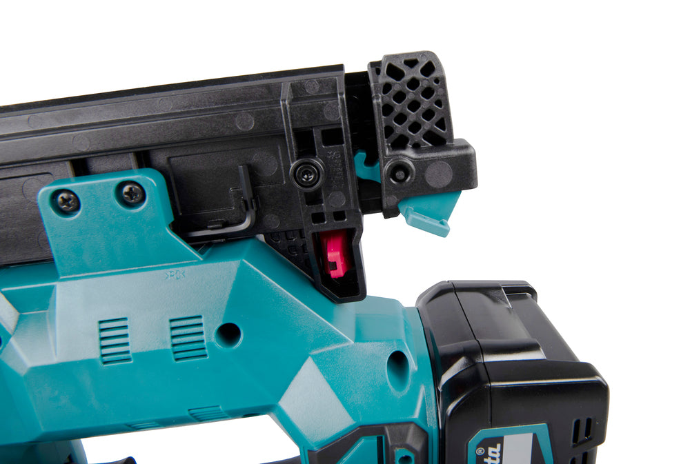 Makita Dykkertpistol 15-40 Mm 40V Uten Batteri Og Lader