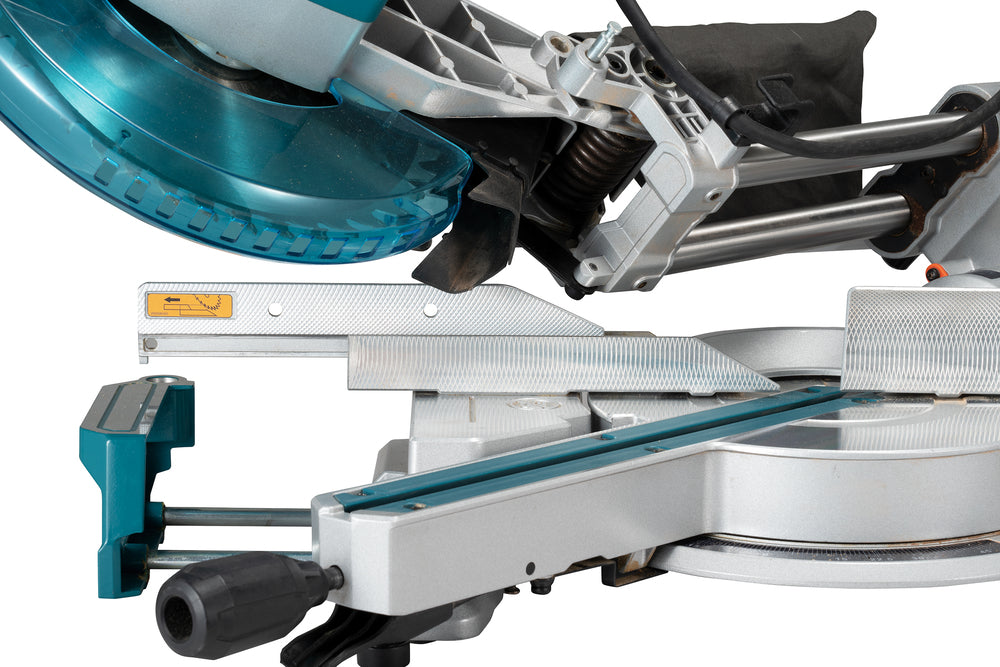 Makita Kapp-/Gjæringssag 260X30 Ls1110F