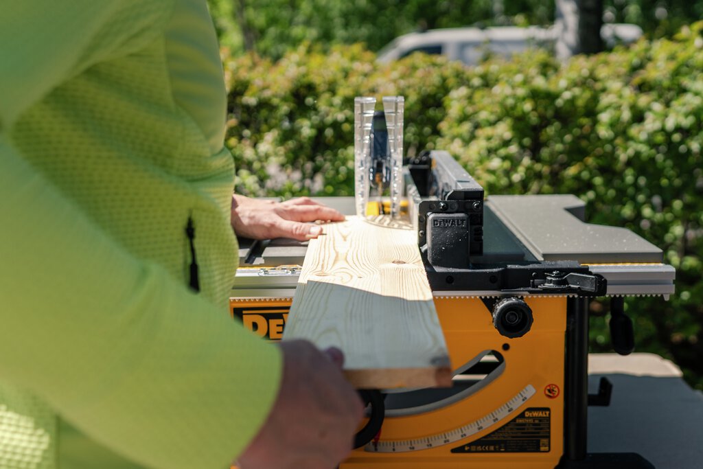 Dewalt Bordsag 250 Mm 2000W