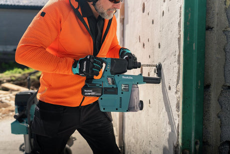 Makita Kombihammer SDS+ LXT 18V DHR242 Med Støvsuger Uten Batteri Og Lader