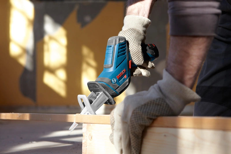 Bosch - Bajonettsag Gsa 12V-Li Uten Batteri Og Lader L-Boxx